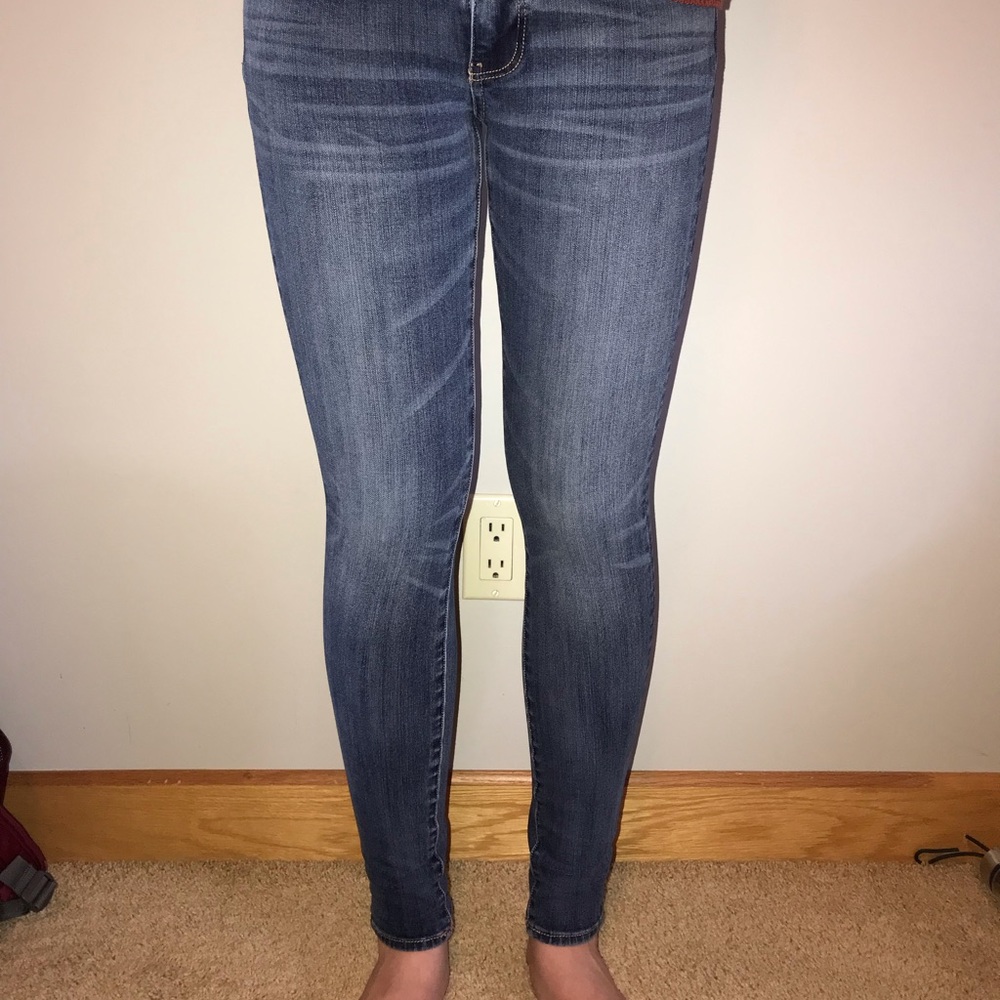 Low Rise American Eagle Jeans